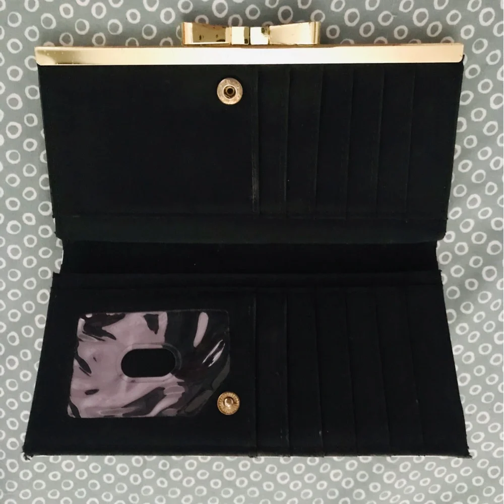 Wallet - Picture 2 of 8